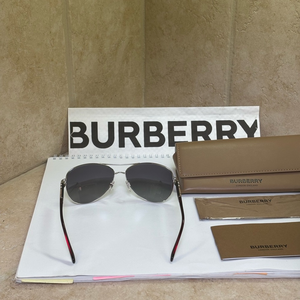 New Burberry B3080 1300 Silver Metal Aviator Polarized Sunglasses - Picture 6 of 13